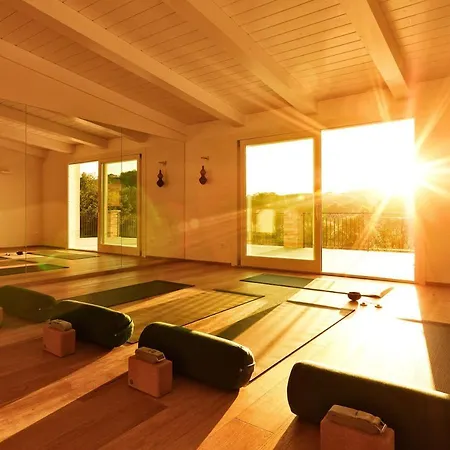 Stunning With Pool & Yoga In Le Marche Villa Montottone